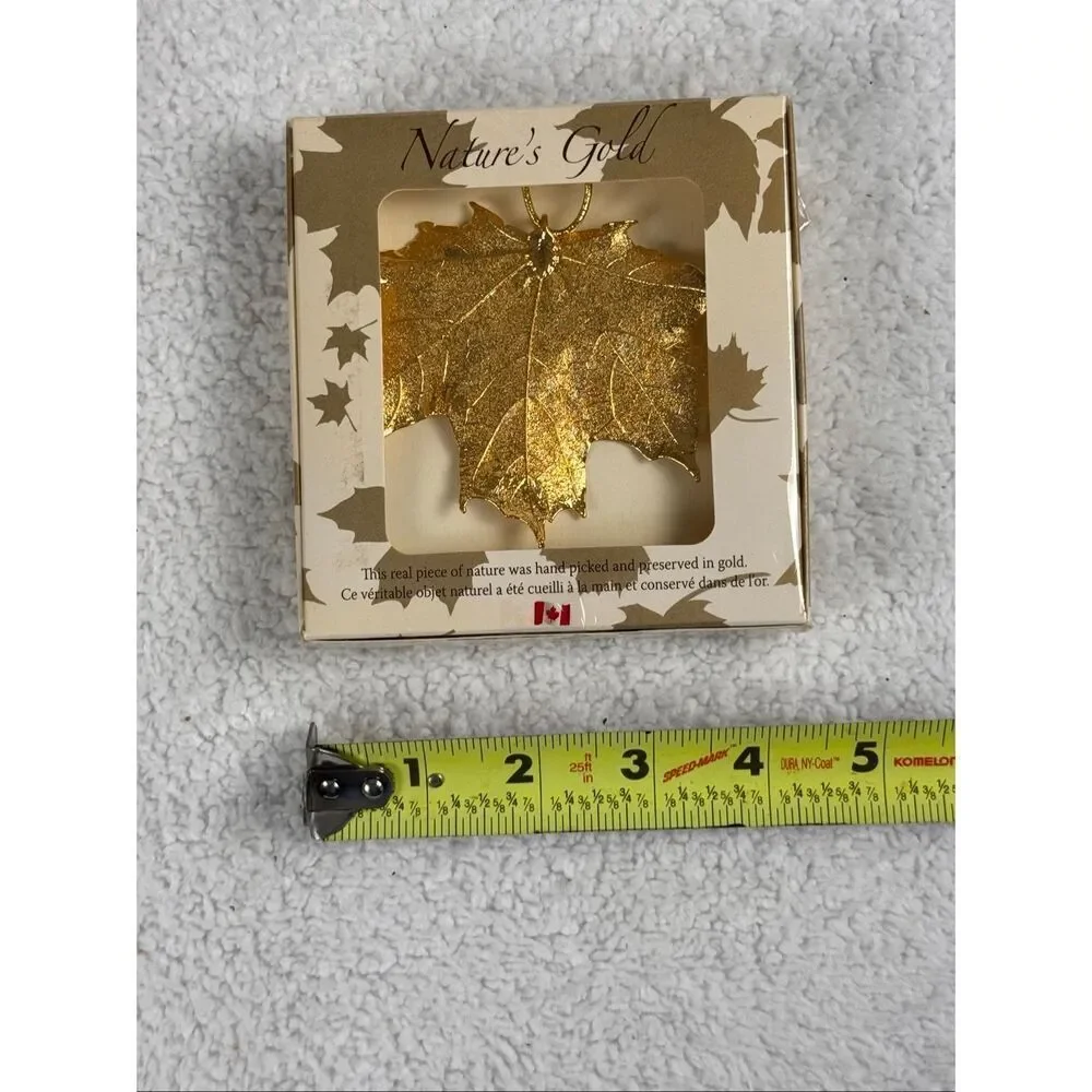 Nature's Gold Yellow Gold Maple Leaf Ornament/New